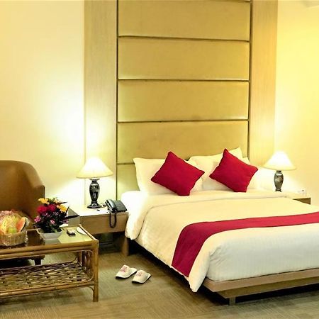 Asia Pacific Hotel Dhaka Bagian luar foto