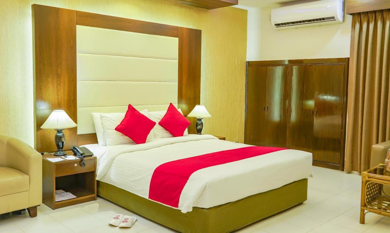 Asia Pacific Hotel Dhaka Bagian luar foto