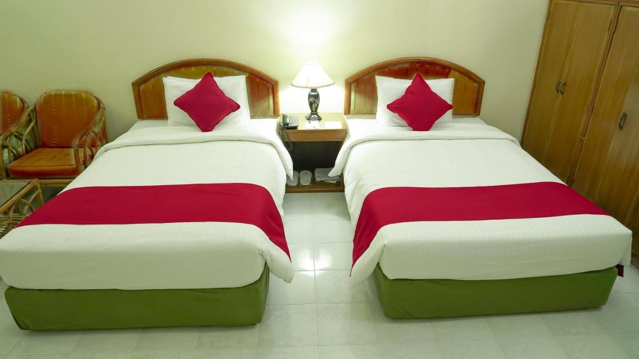 Asia Pacific Hotel Dhaka Bagian luar foto